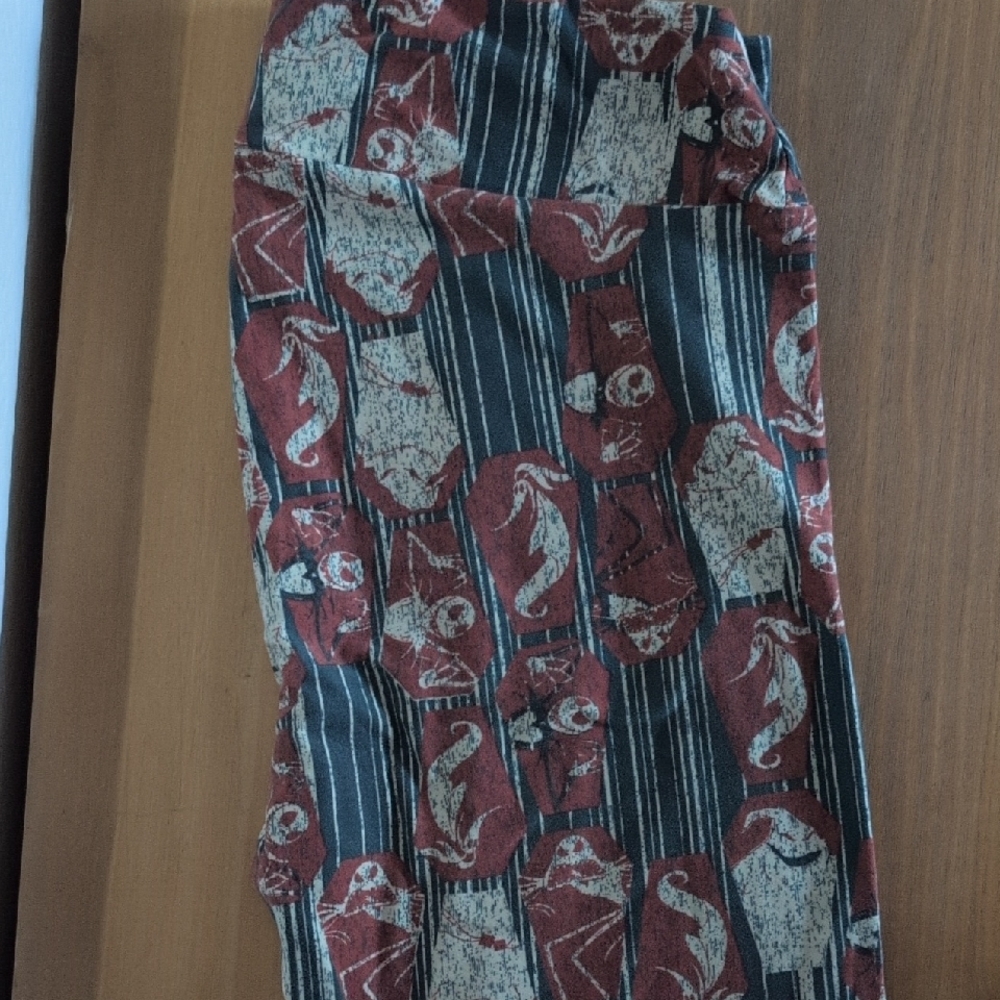 Lularoe Disney Nightmare Before Xmas Tall And Curvy Leggings